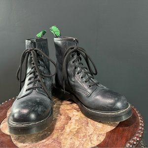 Solovair Navy Gaucho 8 Eye Derby Boot